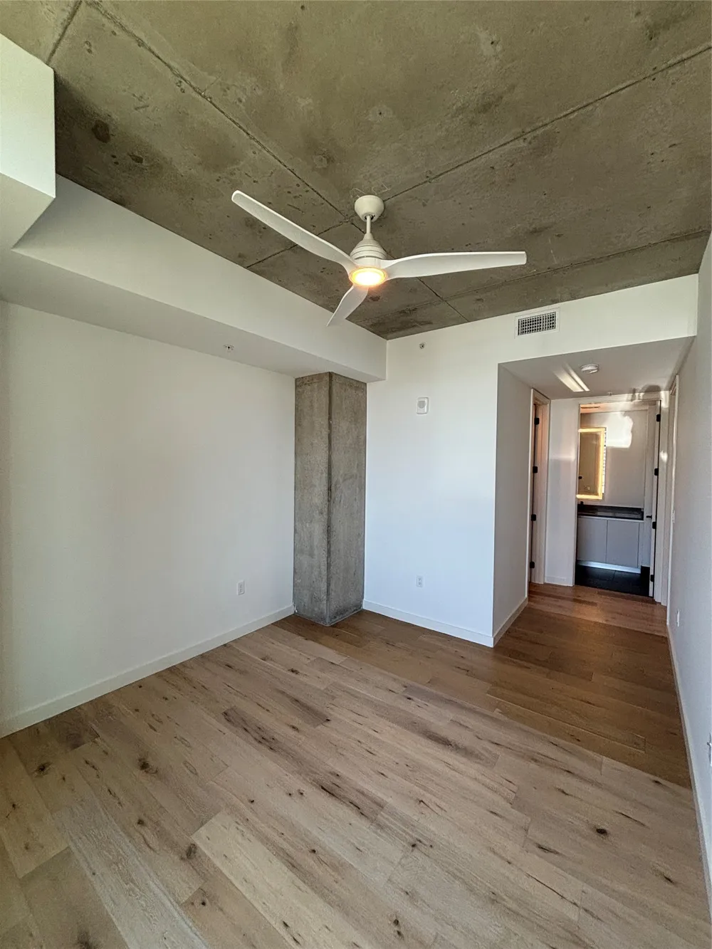 1801 Pearl Street #3912 Dallas, TX 75201