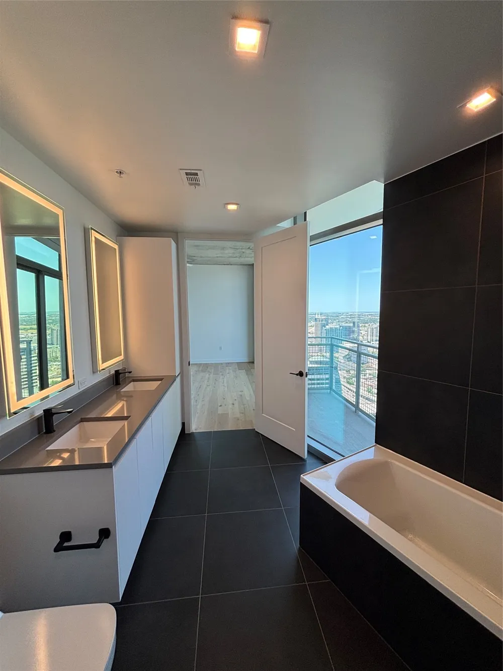 1801 Pearl Street #3912 Dallas, TX 75201