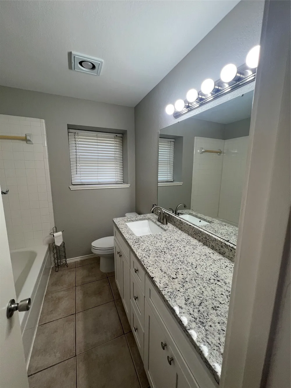 1001 Stableway Lane Bedford, TX 76022