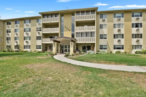 9340 E Center Avenue #6C