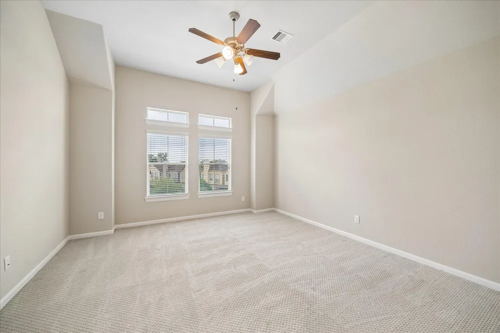 9628 Cambridge Manor Lane Houston, TX 77045