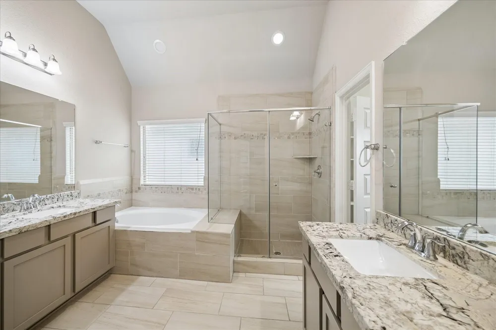 9628 Cambridge Manor Lane Houston, TX 77045