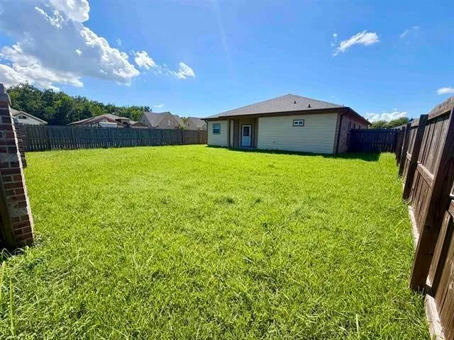 2850 Amber Avenue Groves, TX 77619
