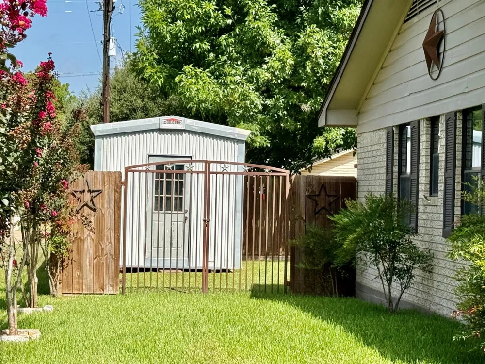 110 Glenview Street Crockett, TX 75835