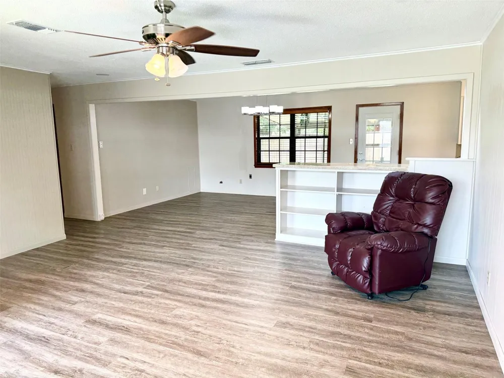 110 Glenview Street Crockett, TX 75835