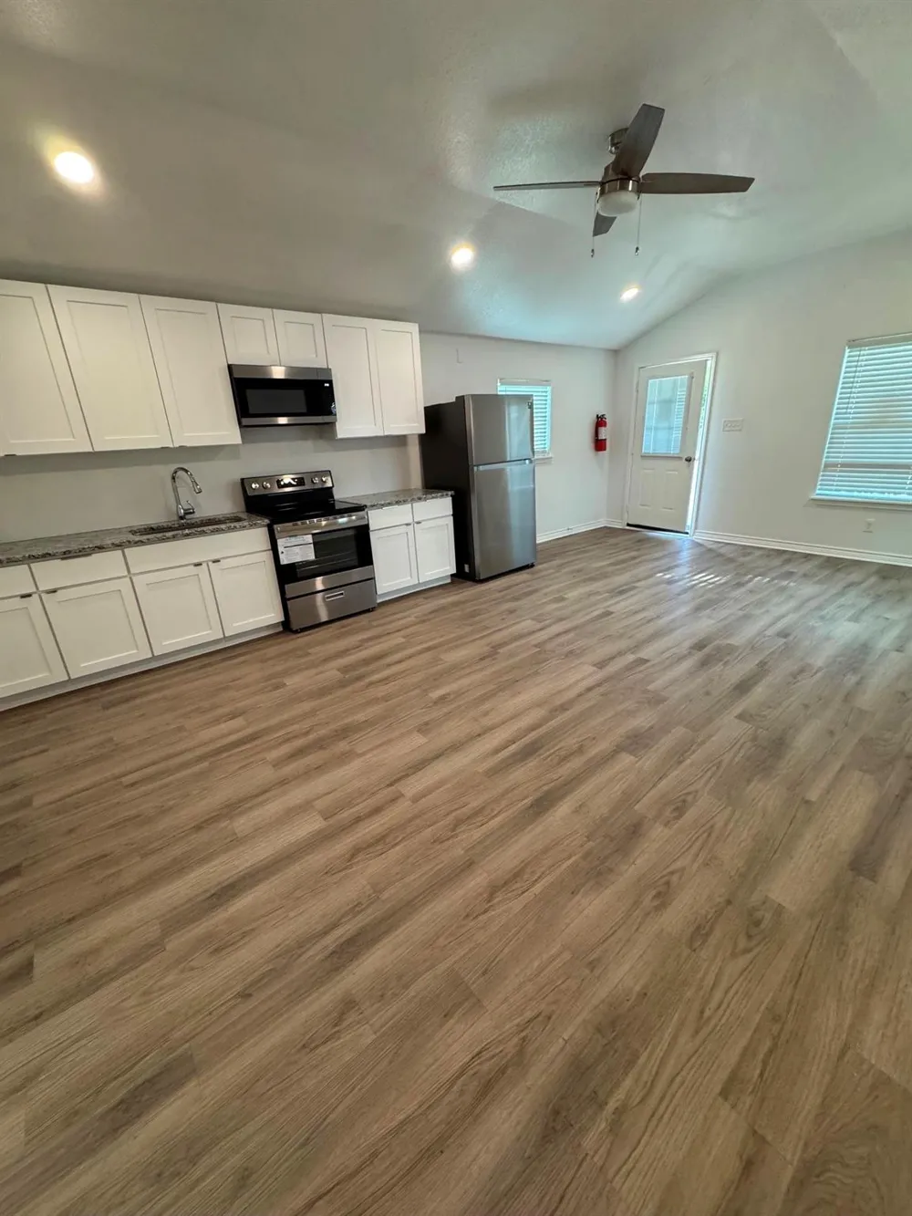 24094 Sears #53 Porter, TX 77365