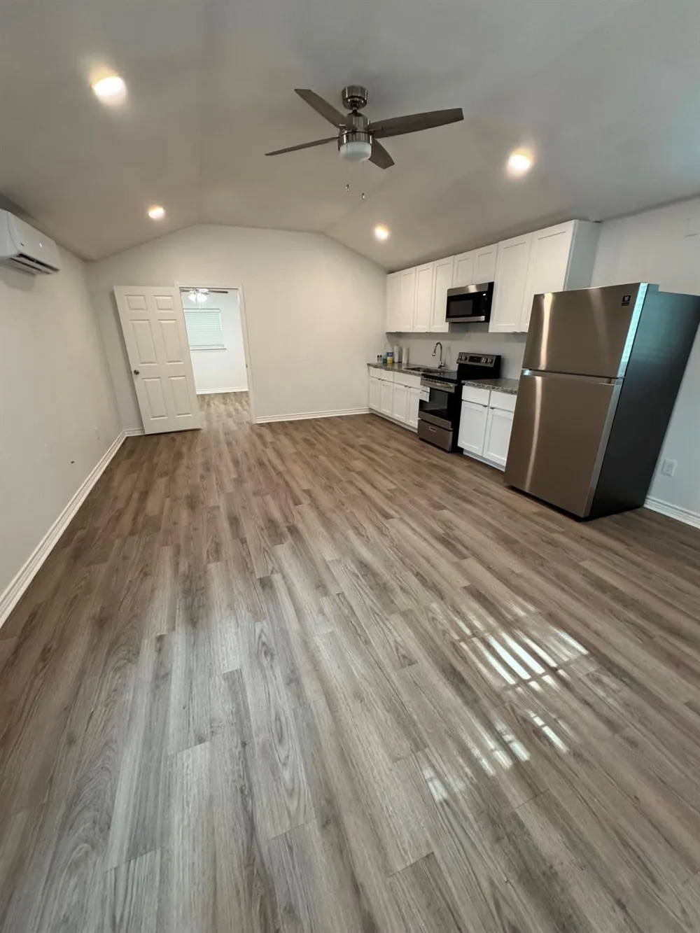 24094 Sears #53 Porter, TX 77365