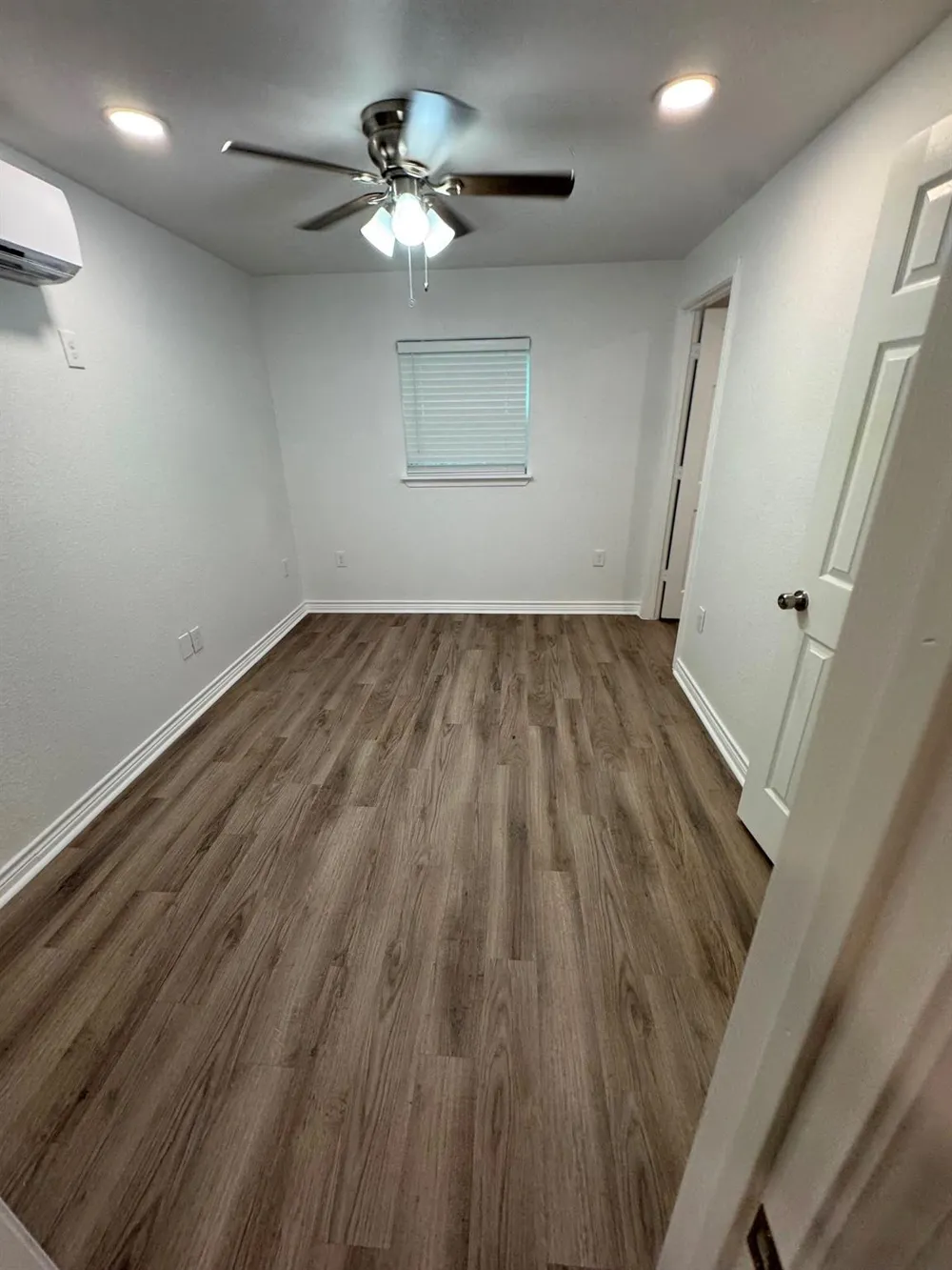 24094 Sears #53 Porter, TX 77365