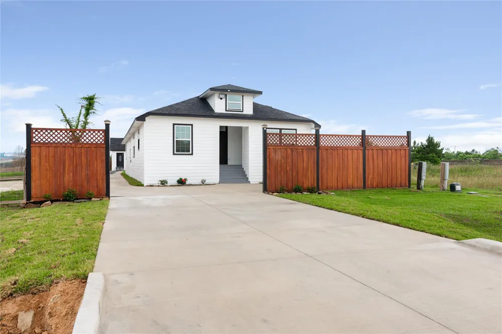 1244 Road 5705 Cleveland, TX 77327