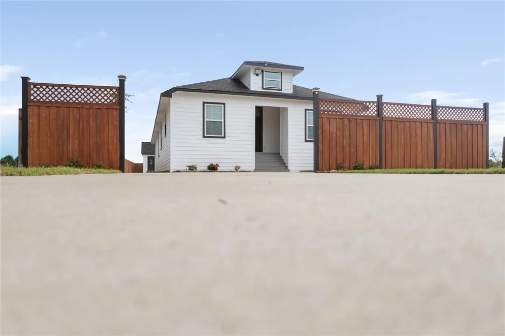 1244 Road 5705 Cleveland, TX 77327