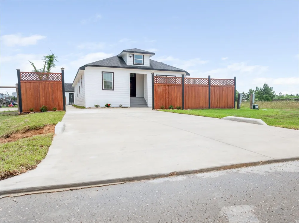 1244 Road 5705 Cleveland, TX 77327