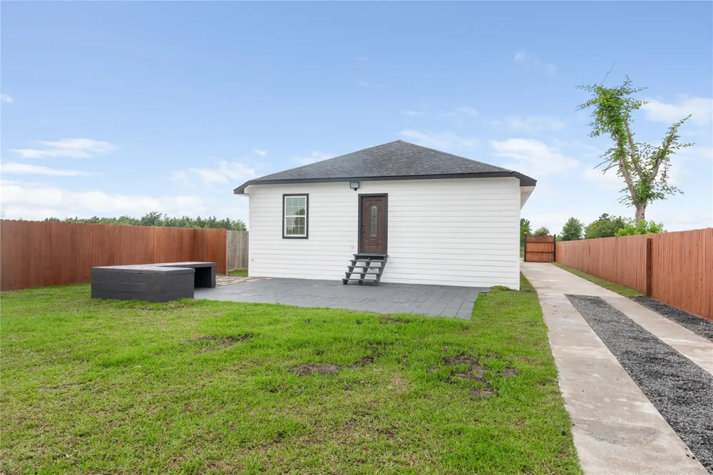 1244 Road 5705 Cleveland, TX 77327