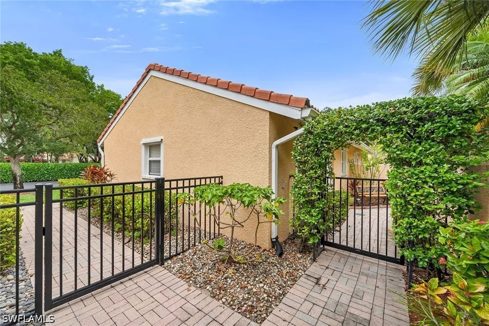 Magnolia Lane #6104 Naples, FL 34112
