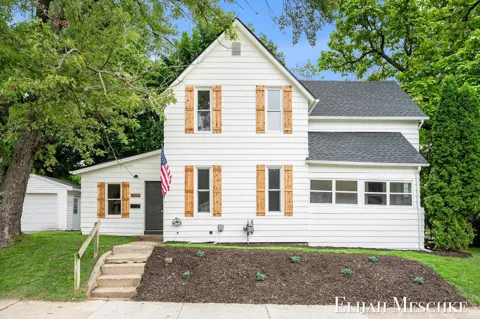 801 Coldbrook Street NE