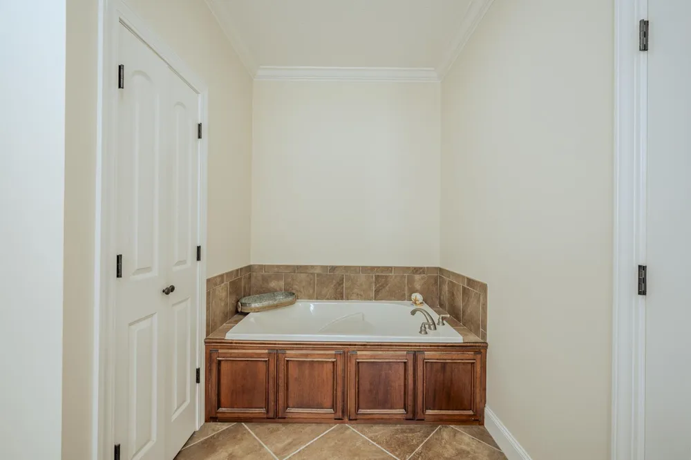 625 TWELVE OAKS DR Adamsville, TN 38310