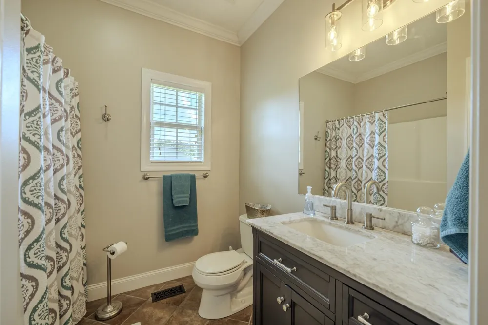 625 TWELVE OAKS DR Adamsville, TN 38310