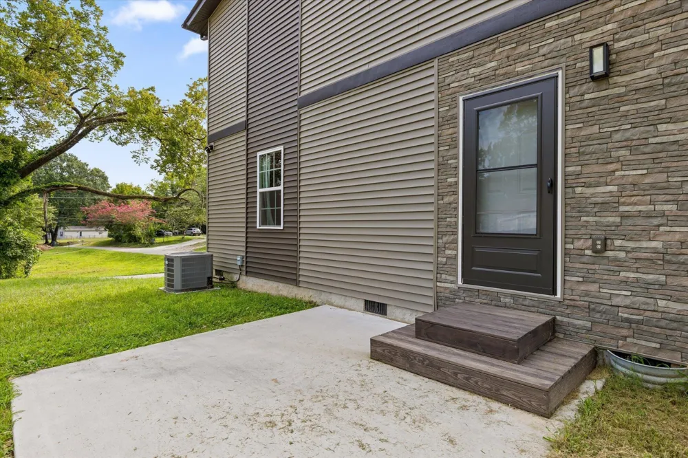 3915 Meadow Lane Chattanooga, TN 37406