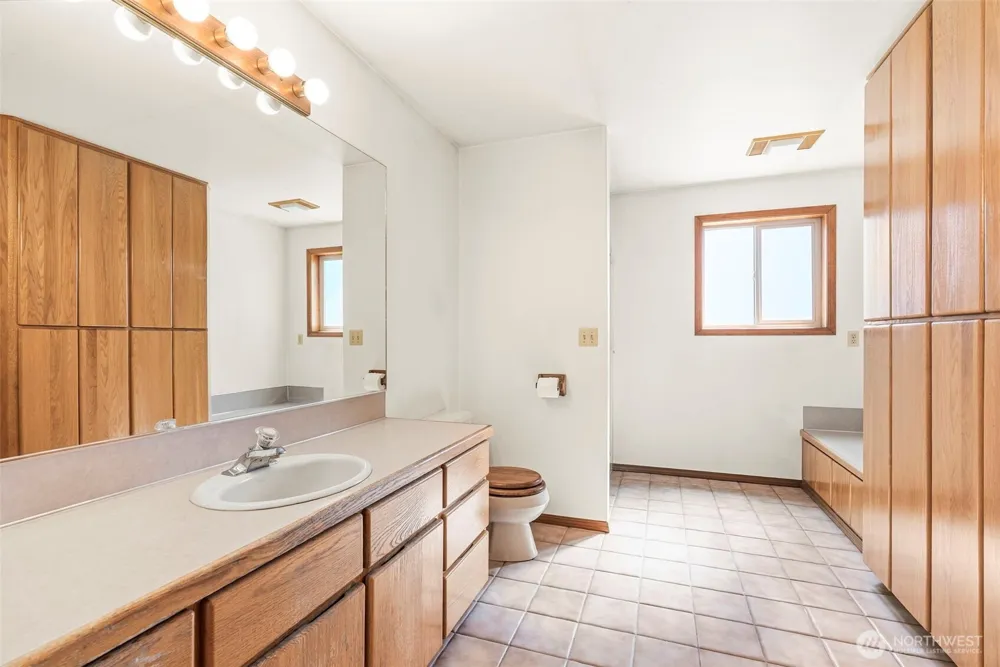 805 Luebke Road Toutle, WA 98649