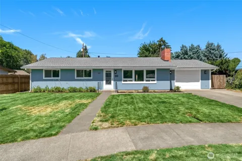 1825 Leonard Drive