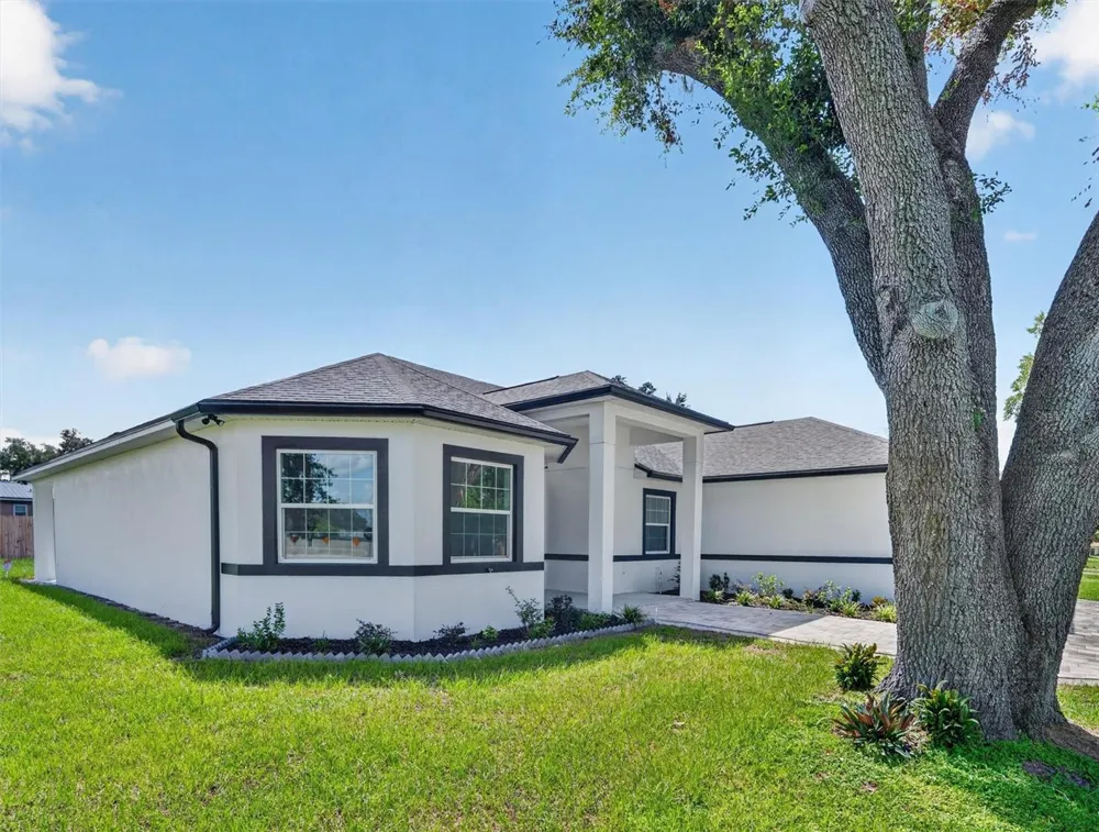 2302 ALLEN DRIVE Plant City, FL 33563