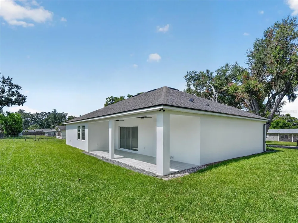 2302 ALLEN DRIVE Plant City, FL 33563
