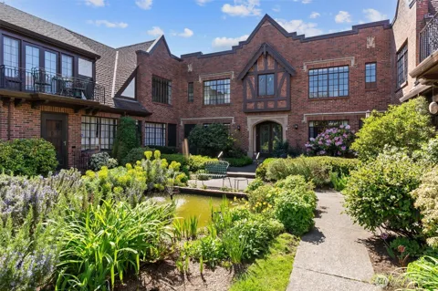 111 14th Avenue E #1
