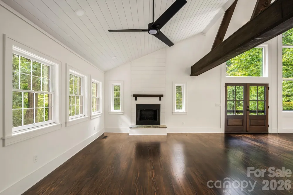 50 Turkey Trot Lane Burnsville, NC 28714