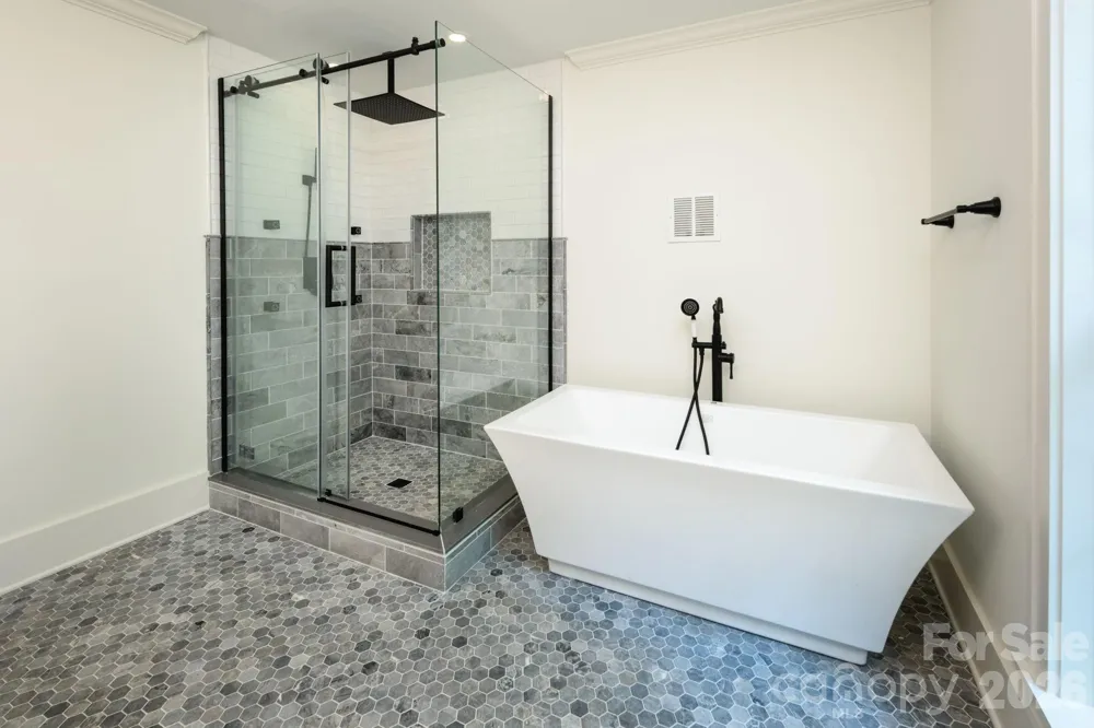 50 Turkey Trot Lane Burnsville, NC 28714