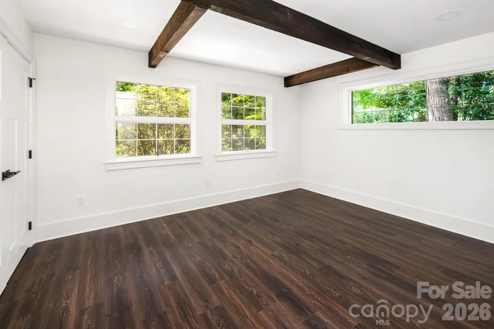 50 Turkey Trot Lane Burnsville, NC 28714
