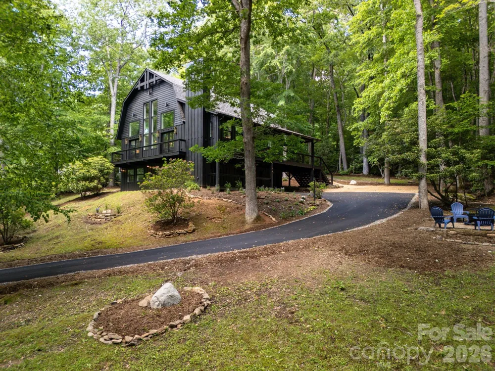 50 Turkey Trot Lane Burnsville, NC 28714