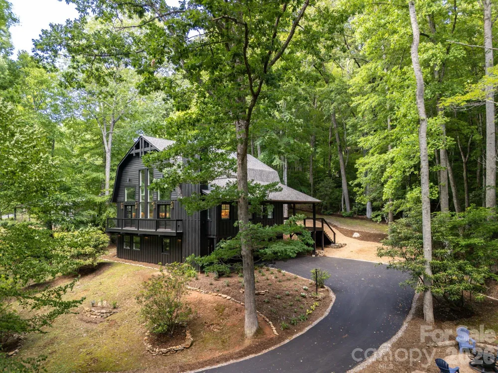 50 Turkey Trot Lane Burnsville, NC 28714