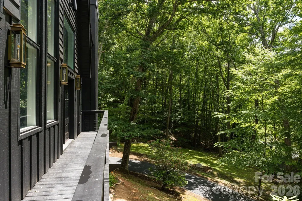 50 Turkey Trot Lane Burnsville, NC 28714