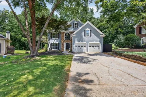 3827 Lance Bluff Court
