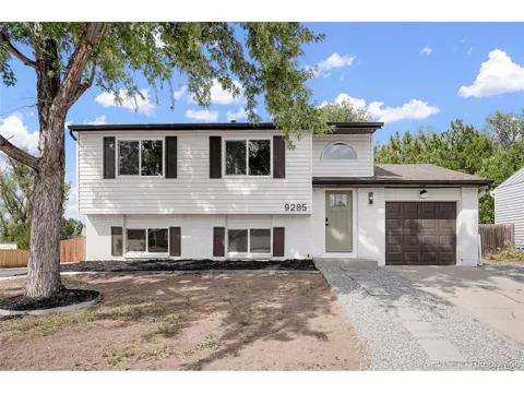 9285 W Wagon Trail Drive