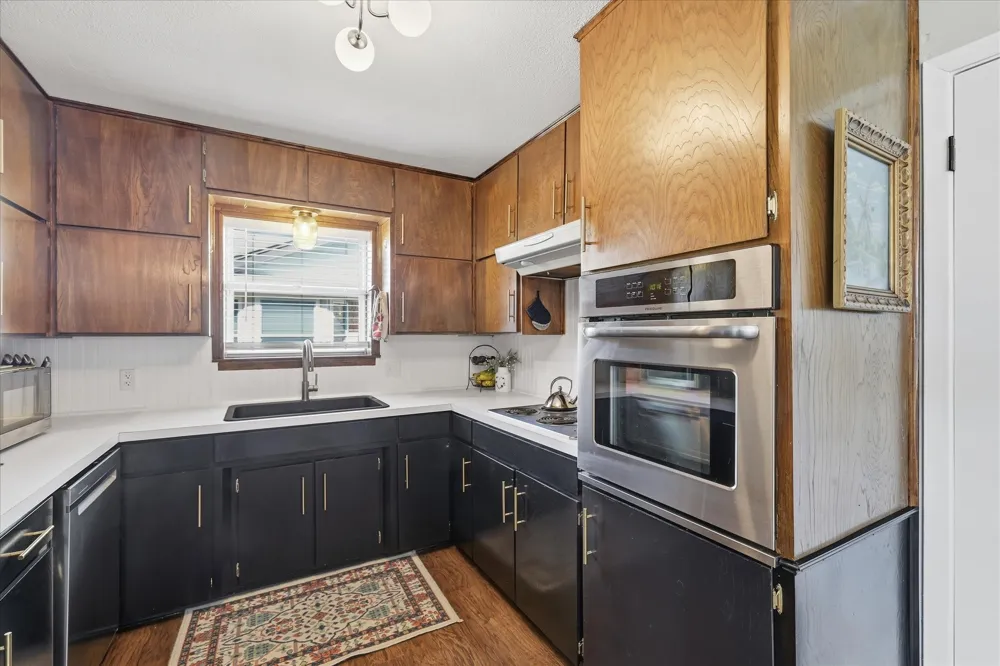 217 E Louella Drive Hurst, TX 76054