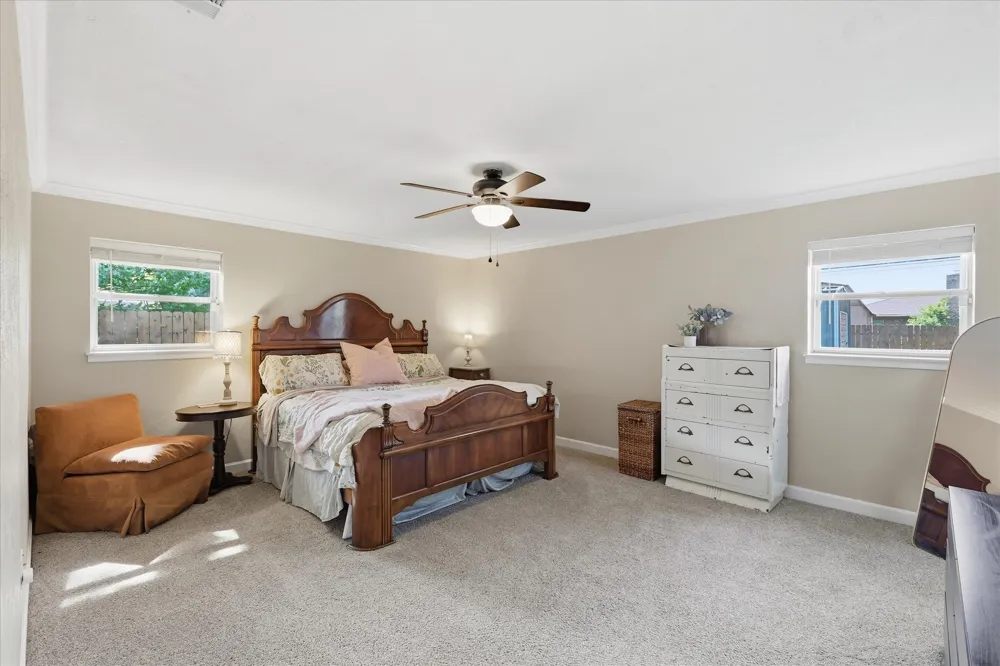217 E Louella Drive Hurst, TX 76054