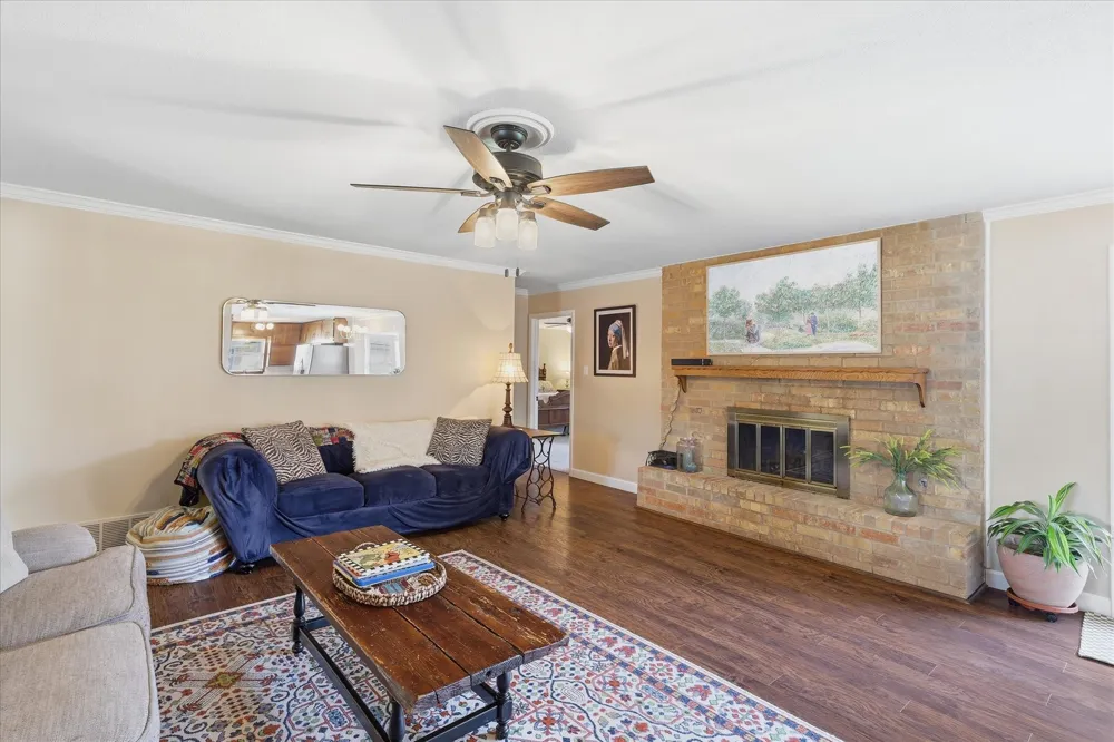 217 E Louella Drive Hurst, TX 76054