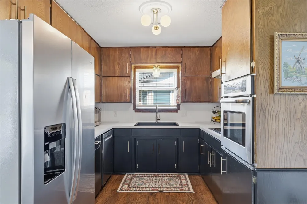 217 E Louella Drive Hurst, TX 76054