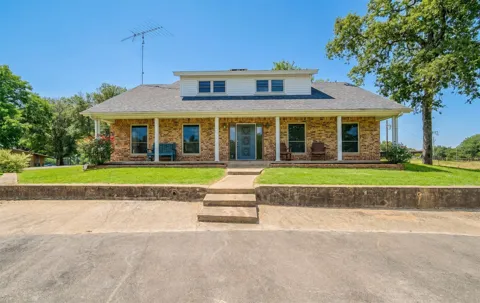 8001 Farm Road 1448