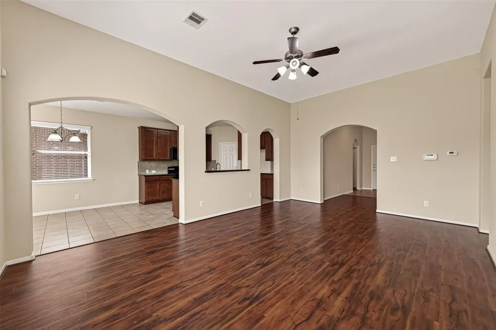 9118 Cavalier Lane Rosenberg, TX 77469