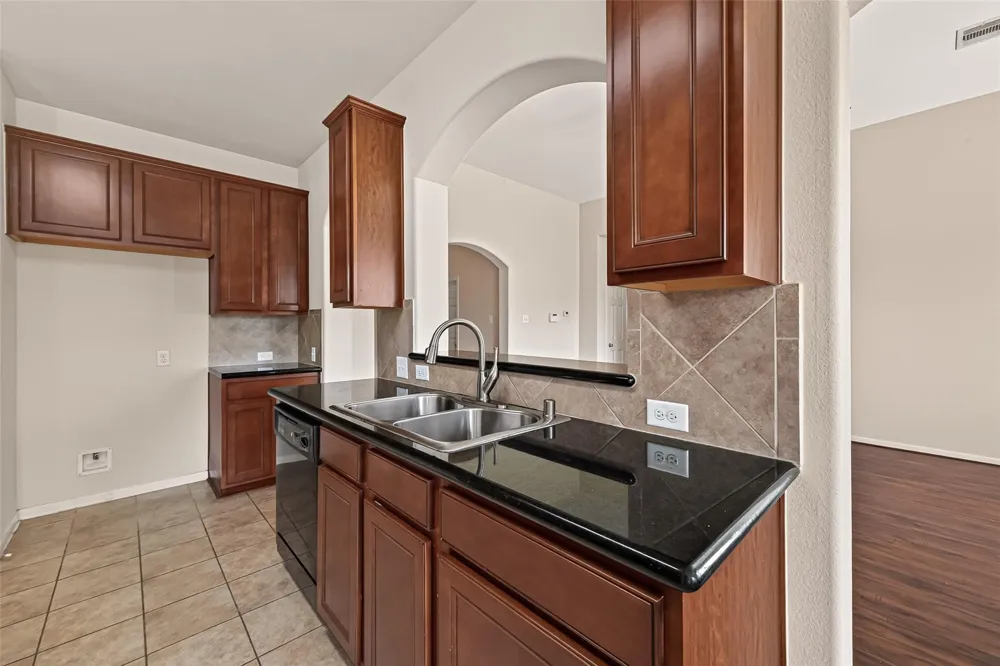 9118 Cavalier Lane Rosenberg, TX 77469