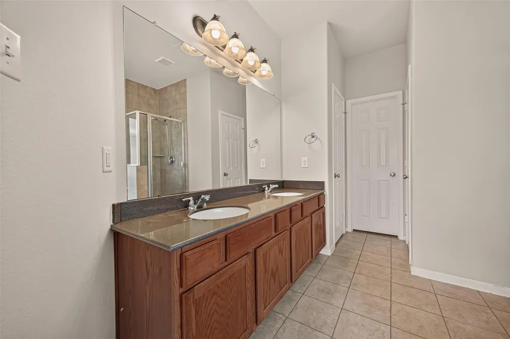 9118 Cavalier Lane Rosenberg, TX 77469