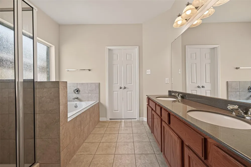 9118 Cavalier Lane Rosenberg, TX 77469