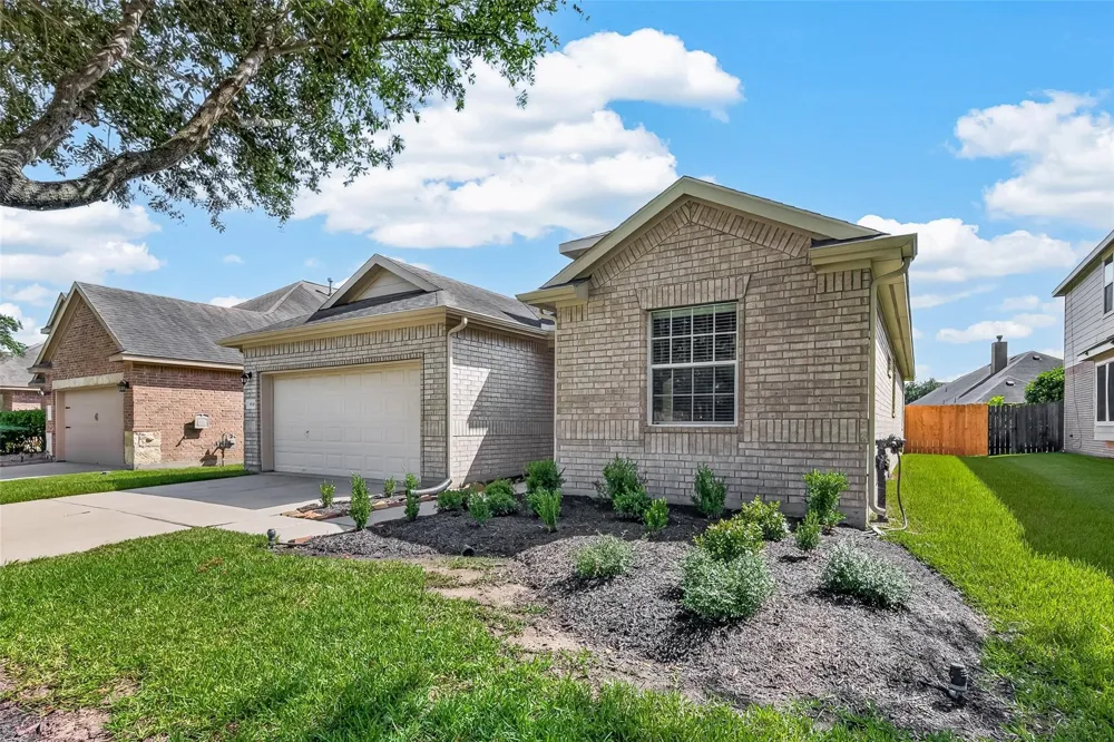 9118 Cavalier Lane Rosenberg, TX 77469