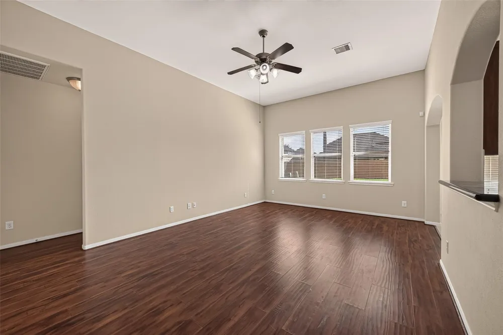9118 Cavalier Lane Rosenberg, TX 77469