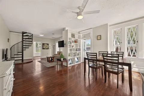 324 W Alabama Street #2