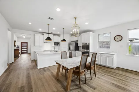 3842 Supremes Trail