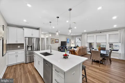 21630 HAWKSBILL HIGH CIRCLE #204