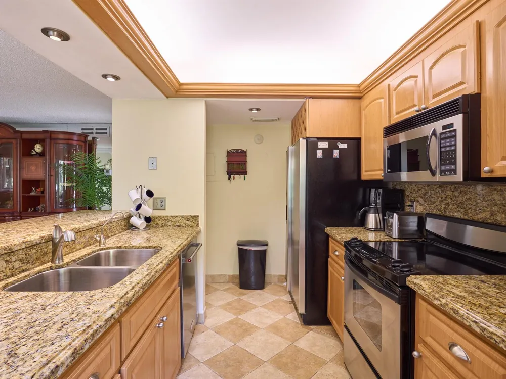 563 Brackenwood Place Palm Beach Gardens, FL 33418