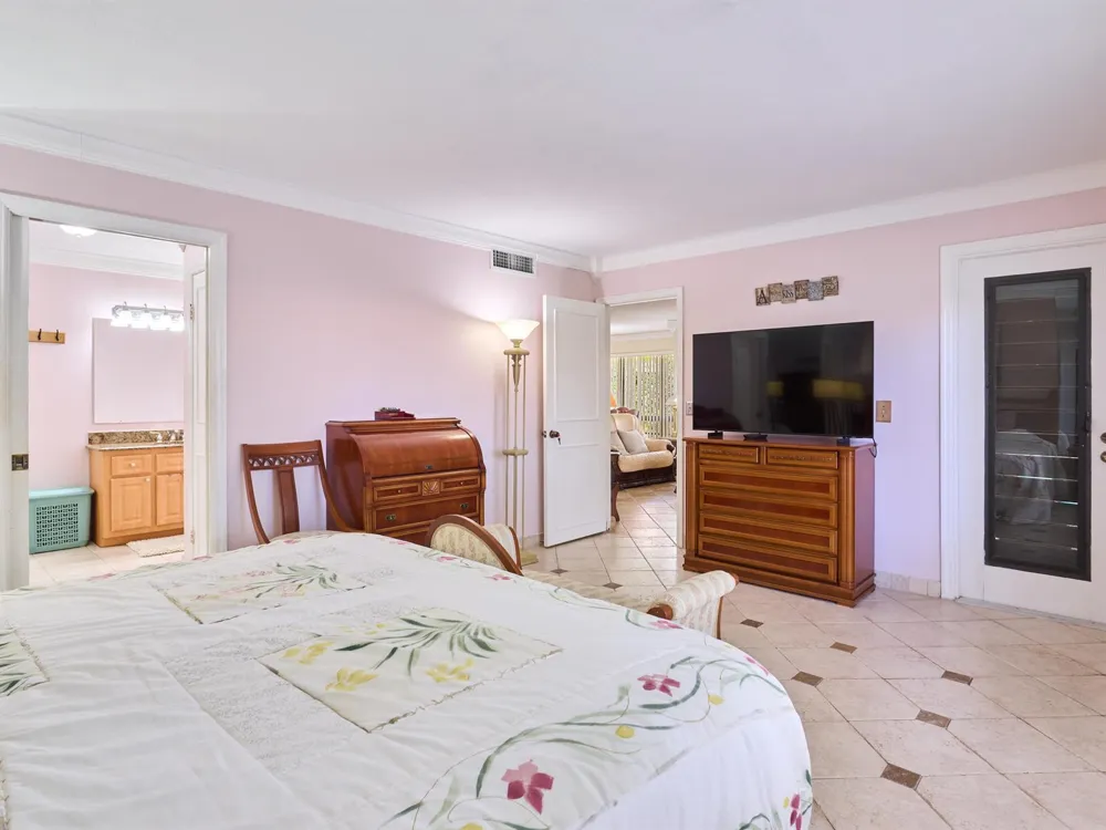 563 Brackenwood Place Palm Beach Gardens, FL 33418